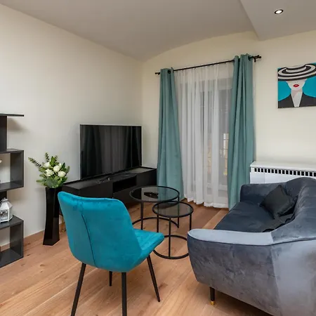 Astoria R92 Two Bedroom * Budapeste