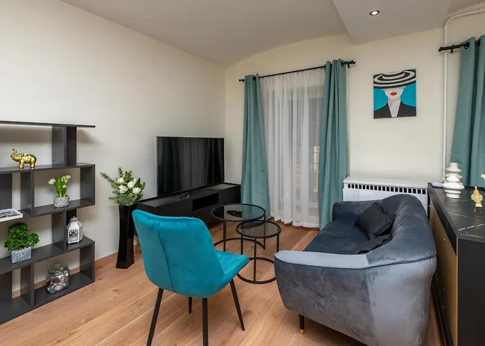 Astoria R92 Two Bedroom * بودابست