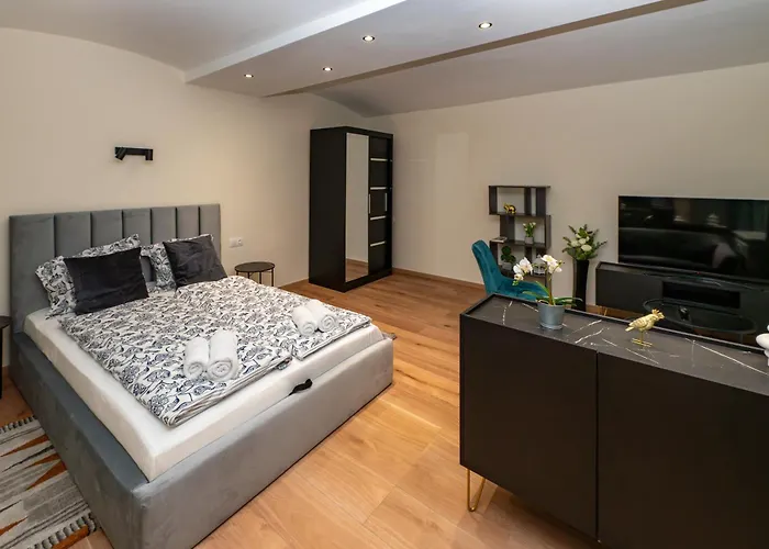 شقة Astoria R92 Two Bedroom *